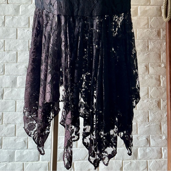 Vintage 1980s Black Lace Overlay Boned Bodice Side Ruched Ruffle Hem Midi Dress - Picture 11 of 17